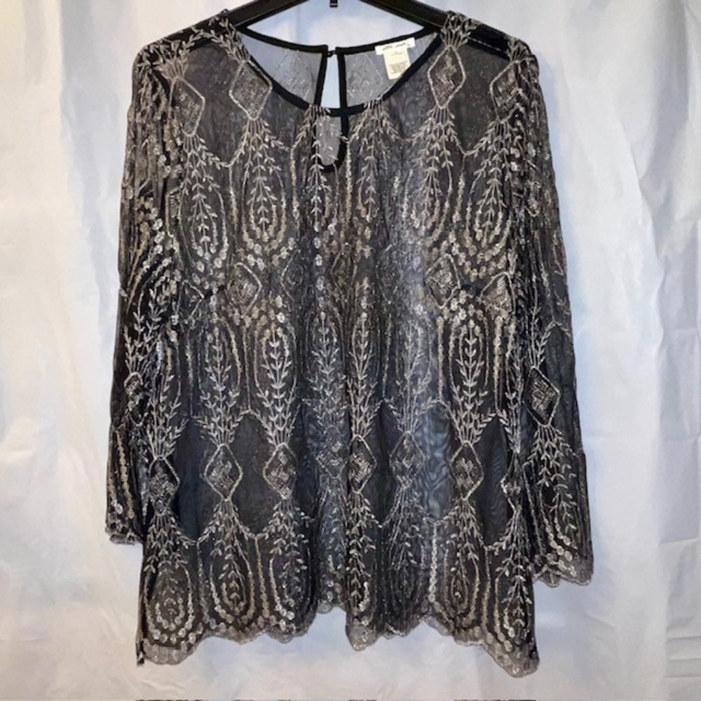 Ultra Pink Sheer Mesh Metallic Silver Embroidery Bell Sleeve Scalloped Top Sz XL